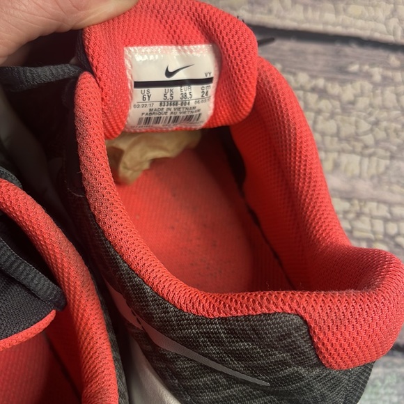 3️⃣/$15! Nikes - Picture 6 of 8